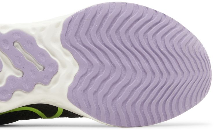 React Miler 3 Anthracite Ghost Green