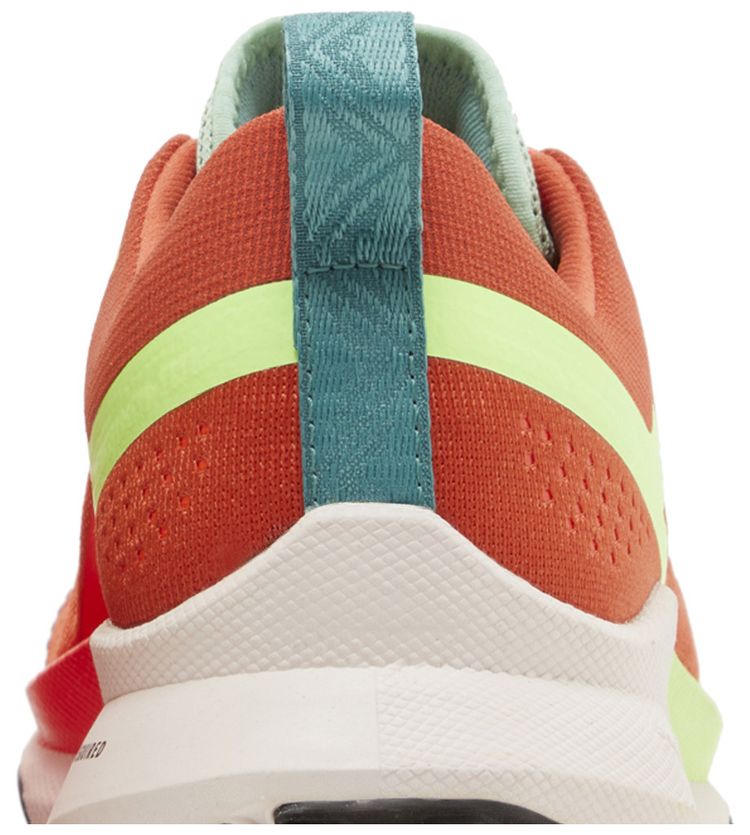Nike Wmns React Pegasus Trail 4 Mantra Orange Ghost Green