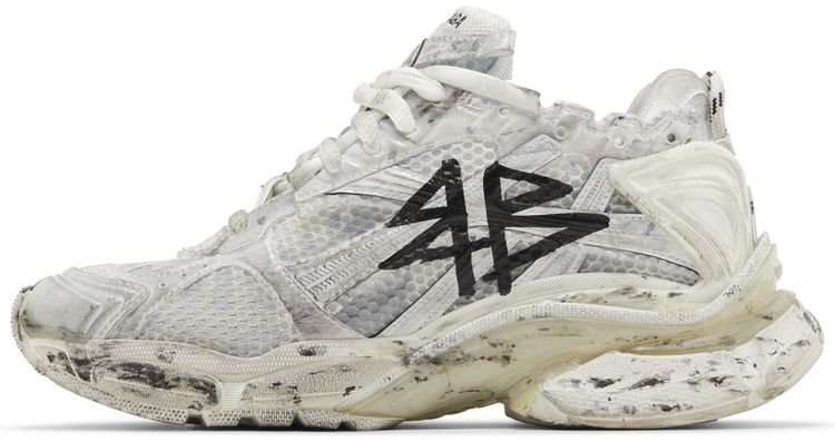 Balenciaga Wmns Runner Sneaker Graffiti   White Black