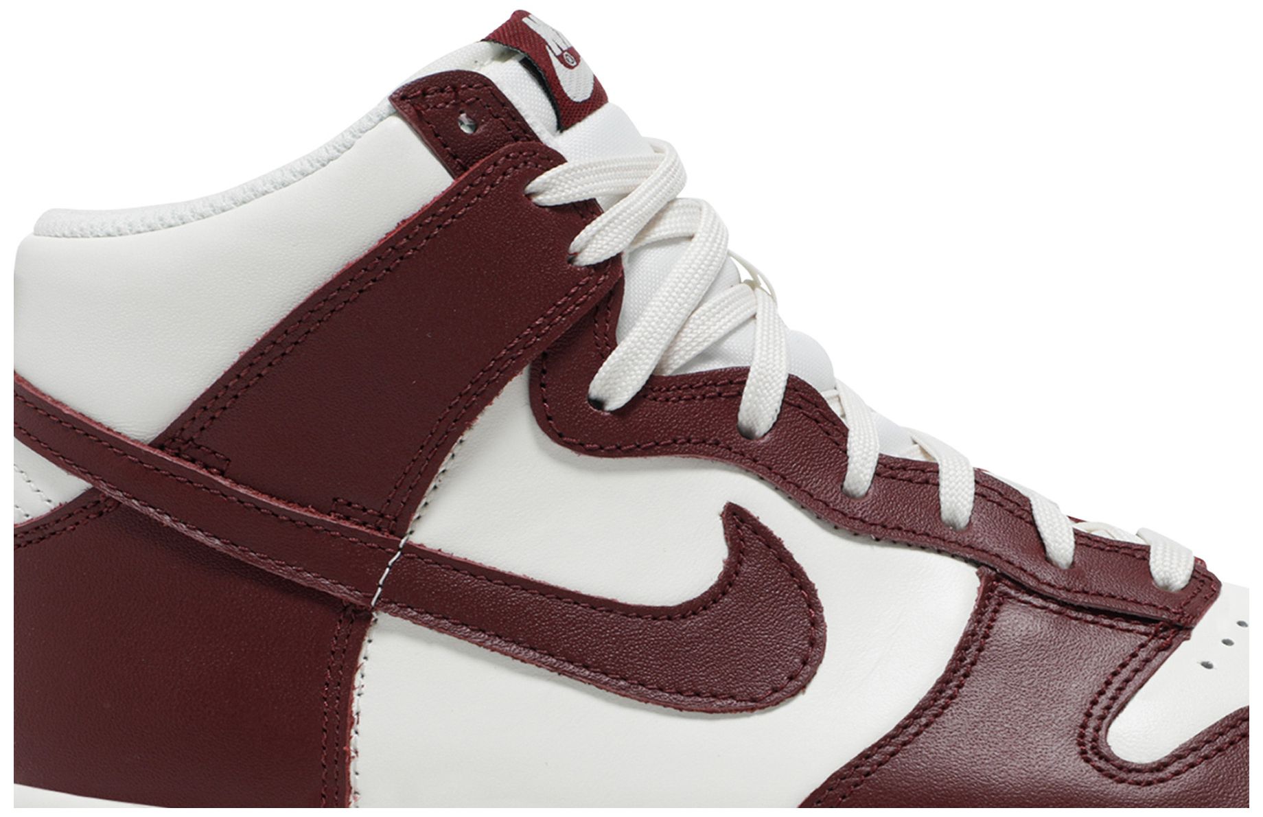 wmns dunk high team red