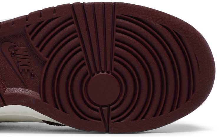 Nike Wmns Dunk High Team Red