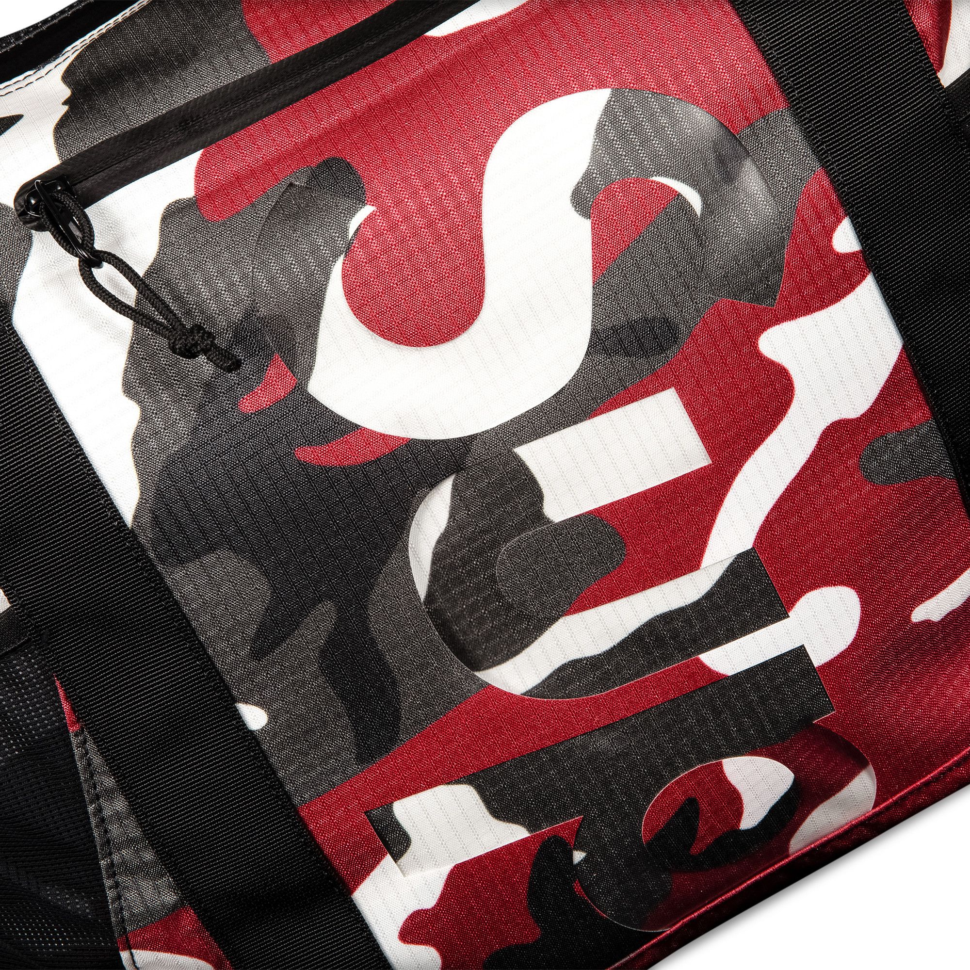 Buy Supreme Zip Tote 'Red Camo' - SS21B11 RED CAMO | GOAT