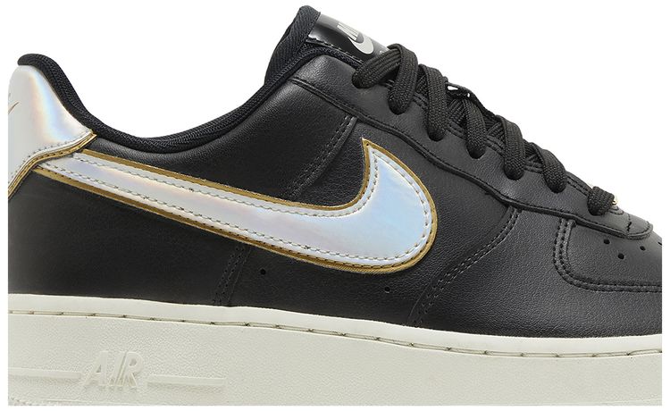 Nike Wmns Air Force 1 Low Metallic Platinum