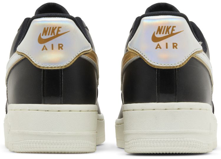 Nike Wmns Air Force 1 Low Metallic Platinum