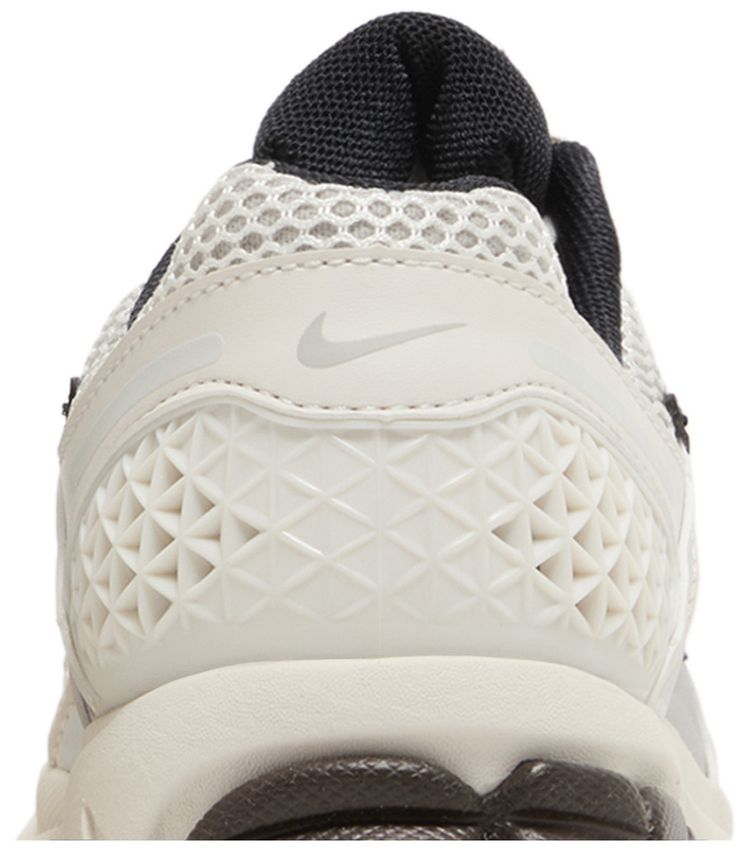 Wmns Air Zoom Vomero 5 Phantom