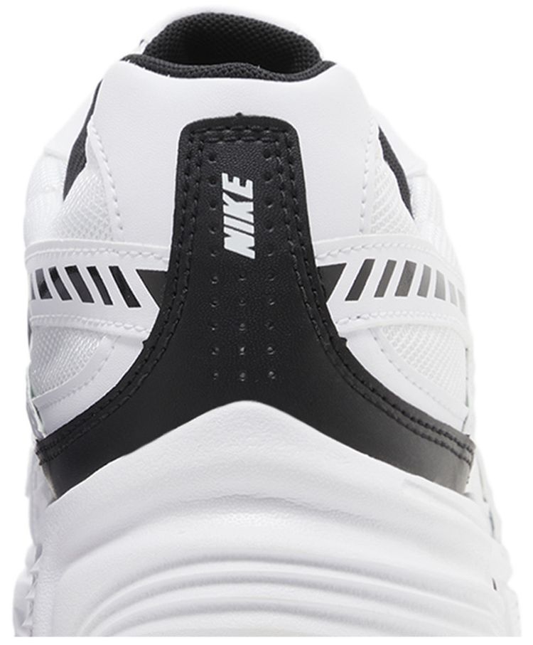 Initiator White Black