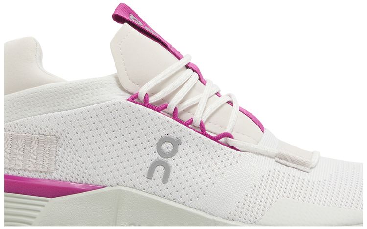 Wmns Cloudnova Undyed White Carnation