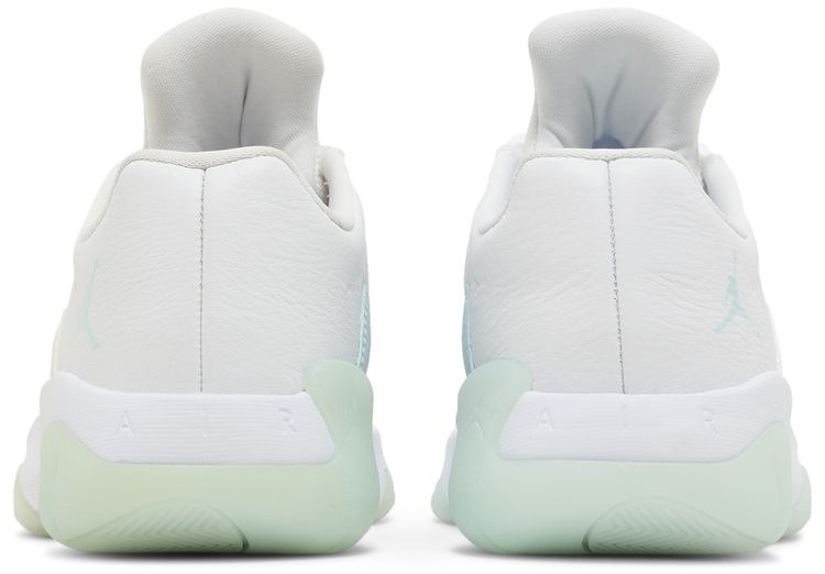 Wmns Air Jordan 11 CMFT Low Igloo