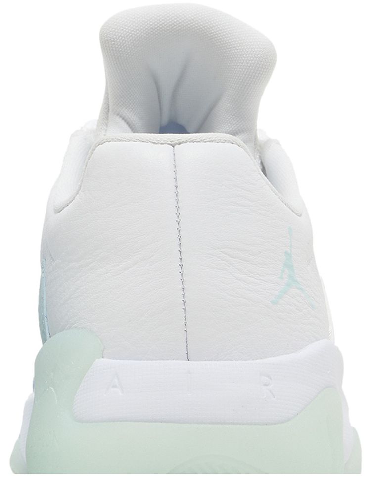 Wmns Air Jordan 11 CMFT Low Igloo