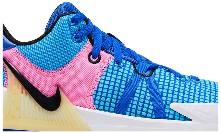 LeBron Witness 7 Hyper Royal Pink