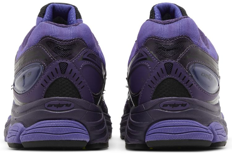 Saucony ProGrid Omni 9 Party Pack