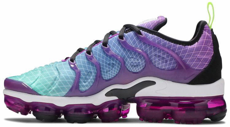 Nike Wmns Air VaporMax Plus Hyper Violet