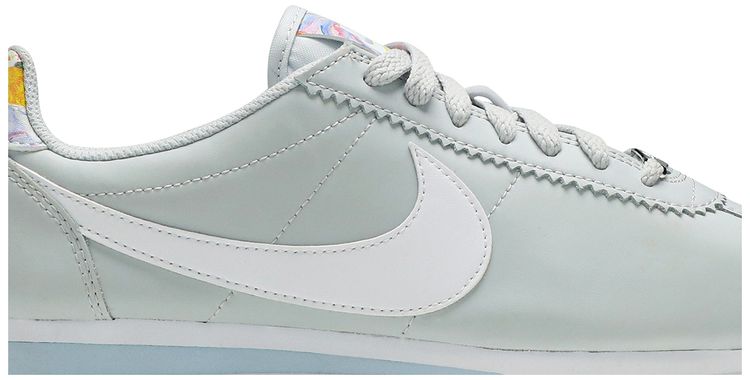 Nike Wmns Classic Cortez Pure Platinum