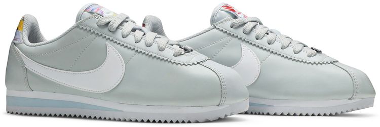 Nike Wmns Classic Cortez Pure Platinum