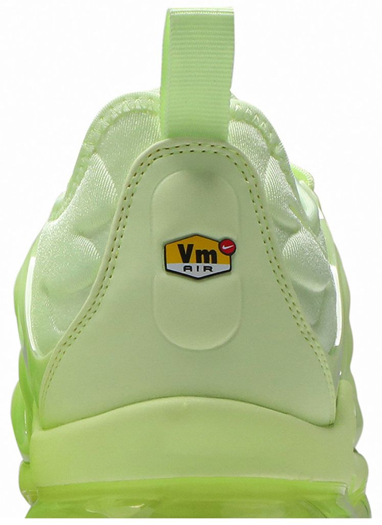 Nike Wmns Air VaporMax Plus Barely Volt
