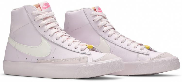 Nike Wmns Blazer Mid 77 Digital Pink