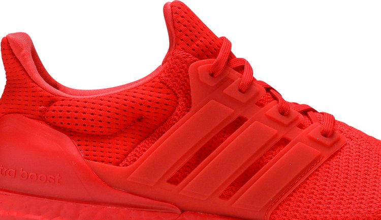 UltraBoost 20 Scarlet