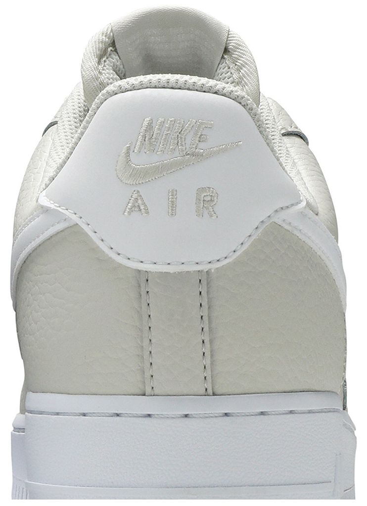 Nike Air Force 1 07 Light Bone