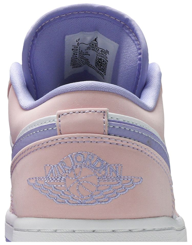 Air Jordan 1 Low SE Arctic Punch