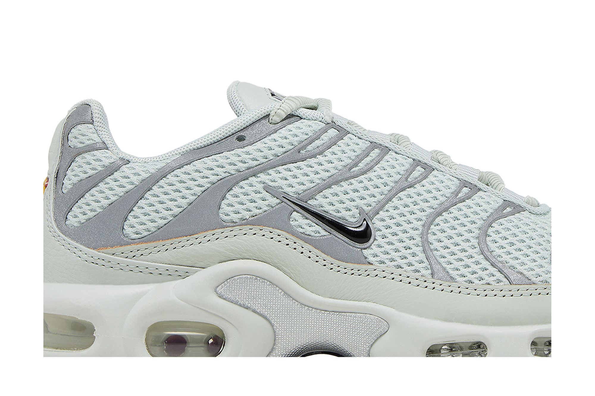 ★ナイキ★ Air Max Plus Women’s ‘Light Silver’FV8480-002 Nike Air Max Plus Light Silver (Women's) - FV8480-002 - US