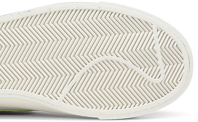 Nike Blazer Mid 77 Vintage White Pine Green