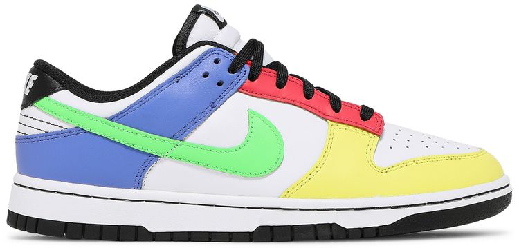 Wmns Dunk Low Green Strike