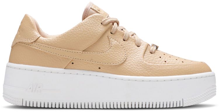 Nike Wmns Air Force 1 Sage Low Desert Ore