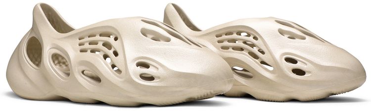 Yeezy Foam Runner Sand