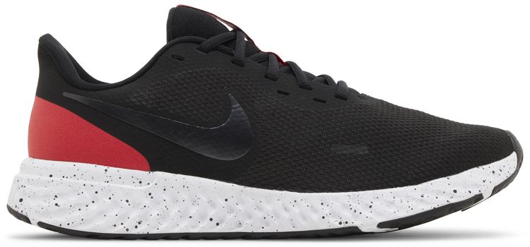 Nike Revolution 5 Extra Wide Bred