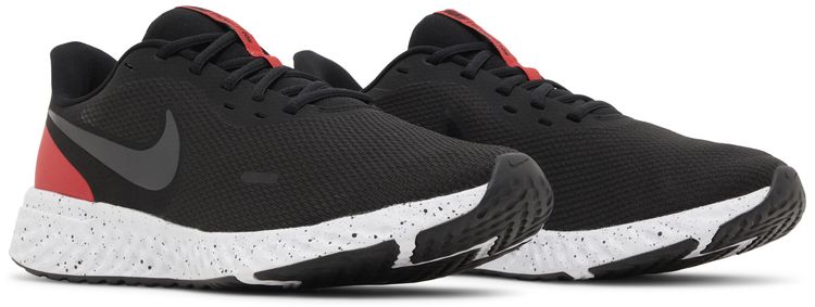 Nike Revolution 5 Extra Wide Bred