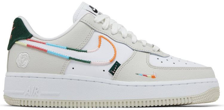 Nike Wmns Air Force 1 07 SE All Petals United