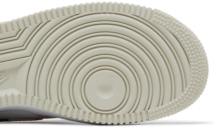 Nike Wmns Air Force 1 07 SE All Petals United