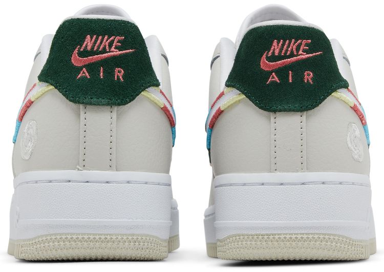 Nike Wmns Air Force 1 07 SE All Petals United