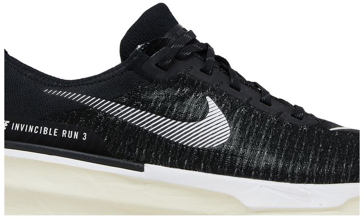 Nike ZoomX Invincible 3 Extra Wide Black White