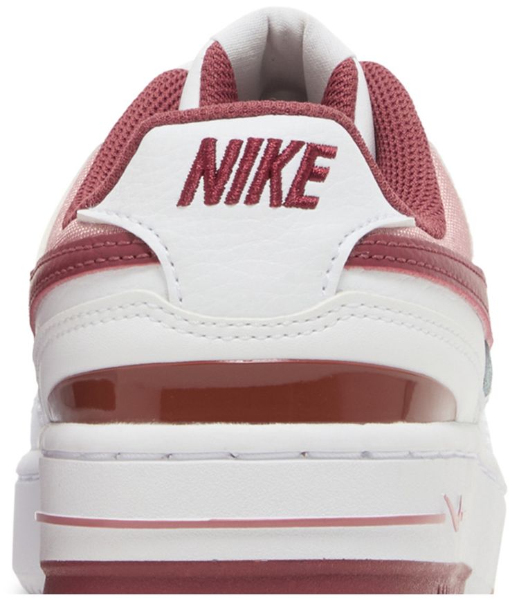 Nike Wmns Gamma Force Desert Berry