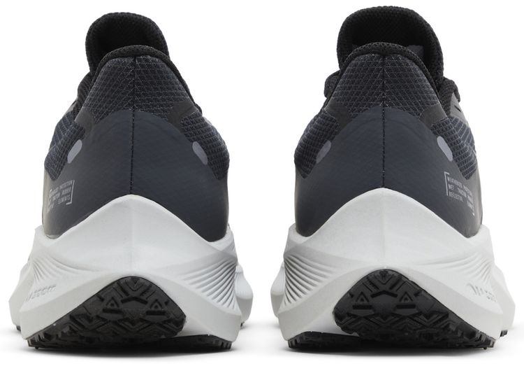 Nike Wmns Winflo 7 Shield Black