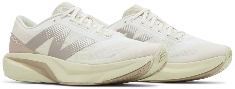 New Balance FuelCell Rebel v4 Linen Lichen Green