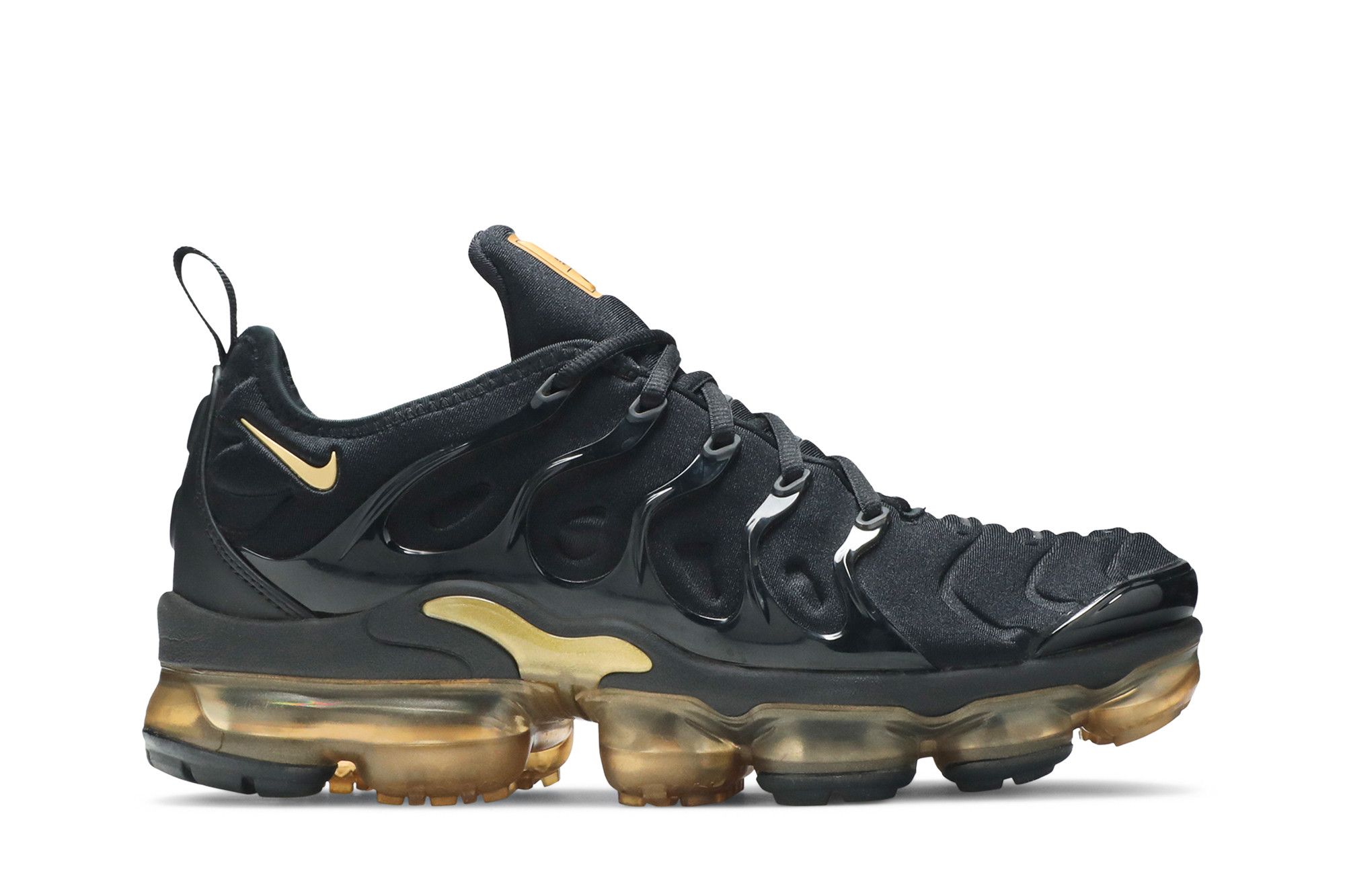 Nike air vapormax plus black metallic gold on sale