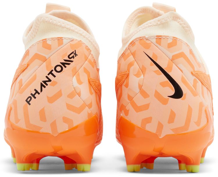 Nike Phantom GX Academy DF WC FG MG United Pack