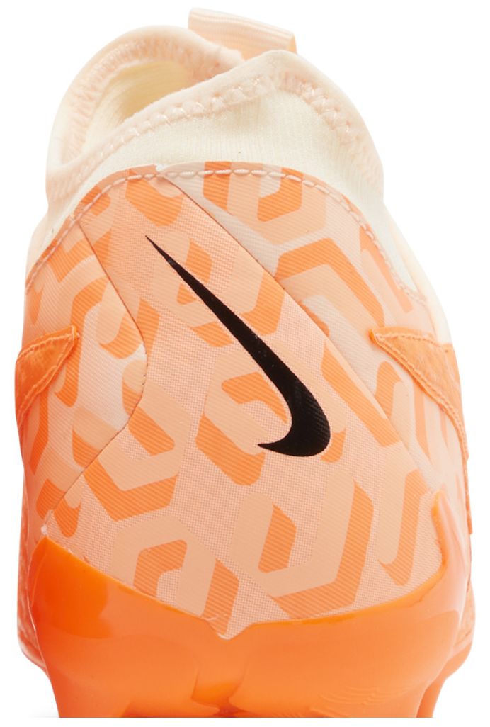 Nike Phantom GX Academy DF WC FG MG United Pack