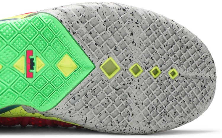 Nike LeBron 18 Los Angeles By Night