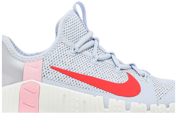 Nike Wmns Free Metcon 3 Football Grey Bright Crimson