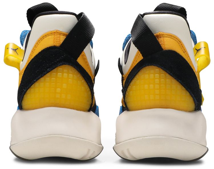 Air Jordan MA2 GS University Gold