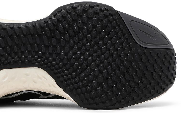 Nike ZoomX Invincible Run Flyknit Black White
