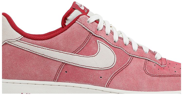 Nike Air Force 1 07 LV8 Dusty Red