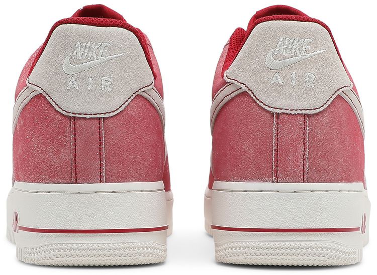 Nike Air Force 1 07 LV8 Dusty Red