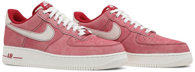 Nike Air Force 1 07 LV8 Dusty Red
