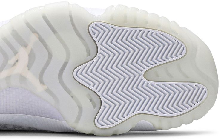 Air Jordan Future Pure Platinum
