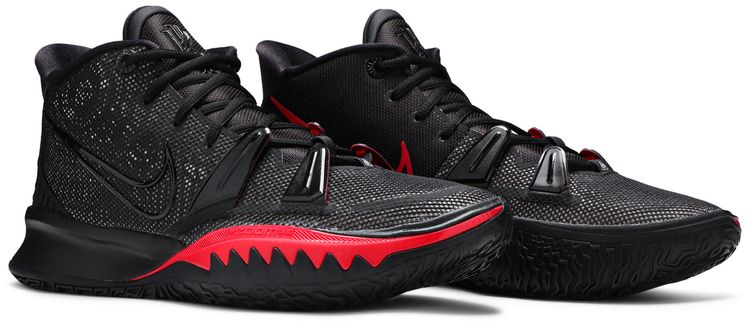 Kyrie 7 Bred