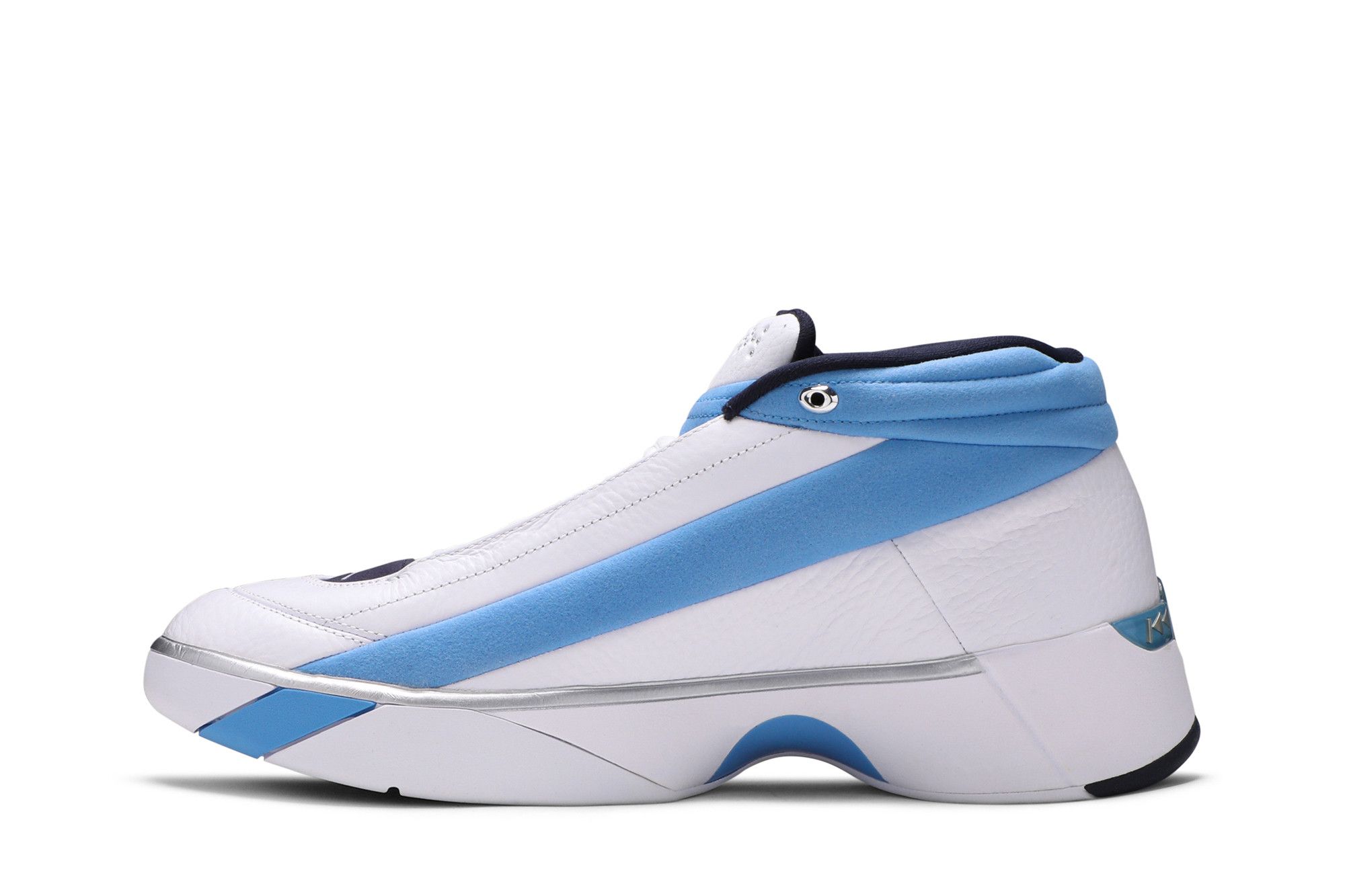 ★ Nike Jordan Team Showcase UNC Air Jordan Team Showcase 'UNC' CD4150-104